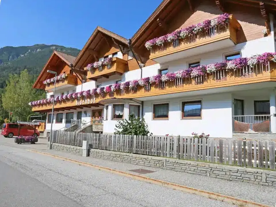 Hotel Pension Alpenhof in Gossensaß
